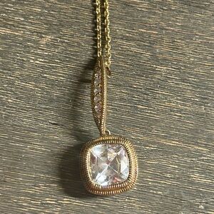 Gold Plated 925 silver pendant and necklace with cushion cut center‎ stone